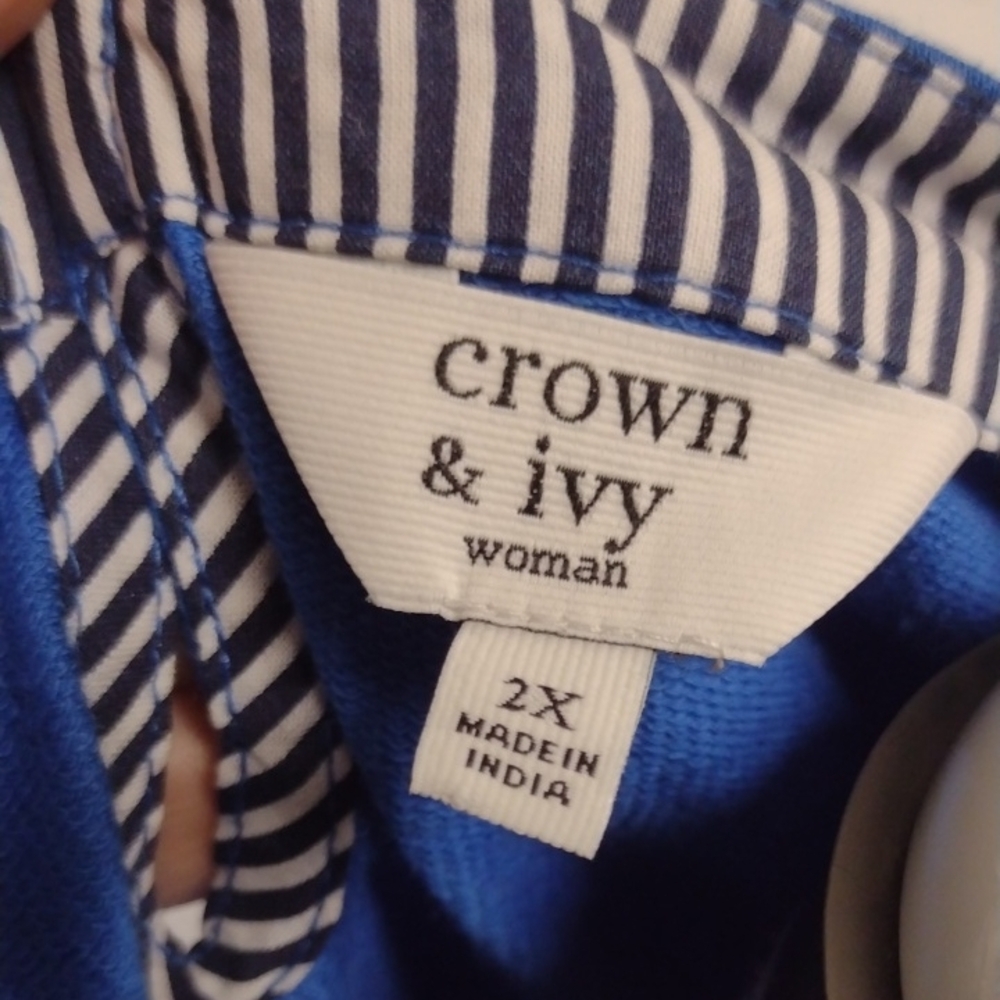 NEW Crown & Ivy Women's Blue and White Striped  with Elephant - Picture 2 of 16